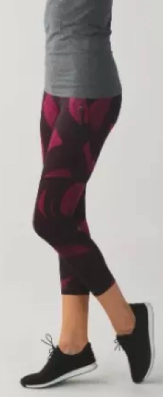 Lululemon size 4 wineblack All Sport crop Luxtreme back spin stroke purple black